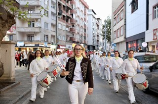 Siyah İnci İçin Görkemli Festival Başladı